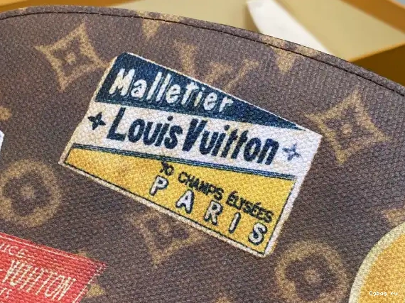 Louis COSMETIC POUCH Vuitton 0628
